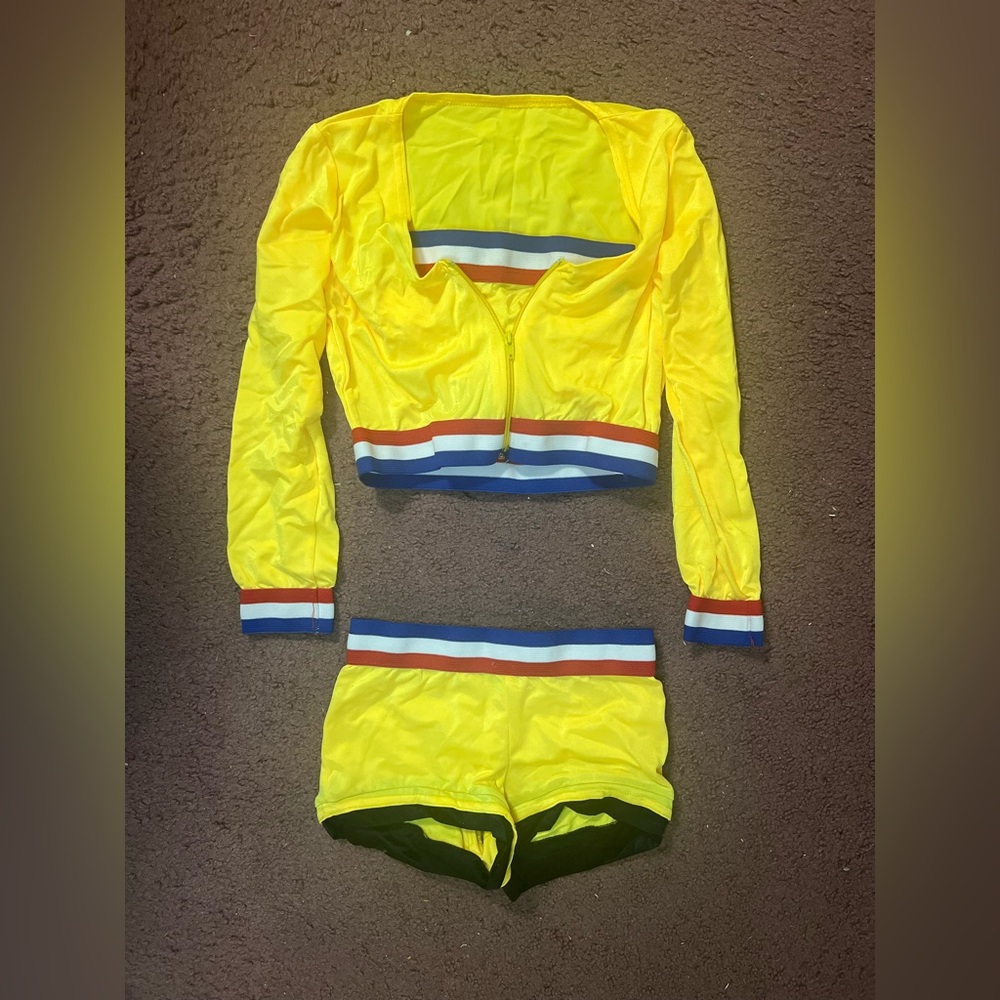 KELLÉ YELLOW 2-PIECE JAZZ/ HIP HOP COSTUME SIZE MEDIUM CHILD